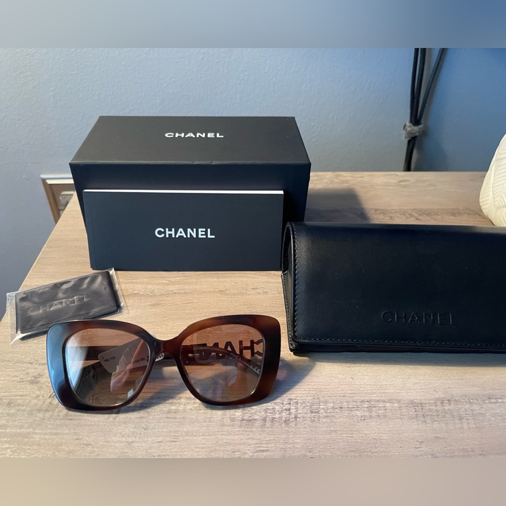 Brand new Chanel sunglasses! SQUARE SUNGLASSES
